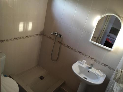 Hostal Guesthouse On Krasnykh Partizan 4