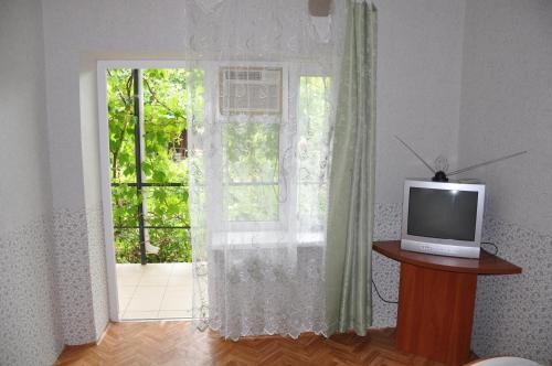 Hostal Guesthouse On Krasnykh Partizan 4