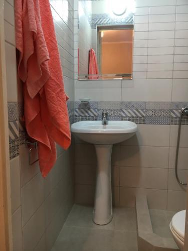 Hostal Guesthouse On Krasnykh Partizan 4