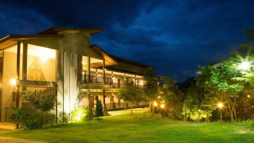 Hotel Baan Pailyn Resort Lamphun