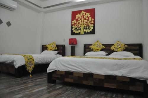 Home & Teak Residence
