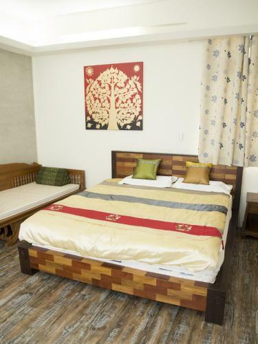 Home & Teak Residence
