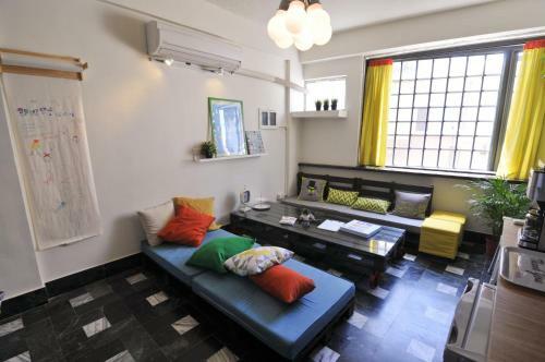 Hostal Avery Case