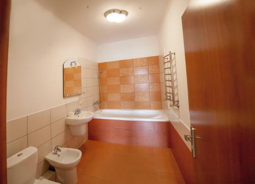 Hostal Hotel Uzlissya