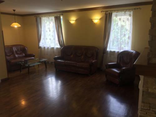 Hostal Hotel Uzlissya