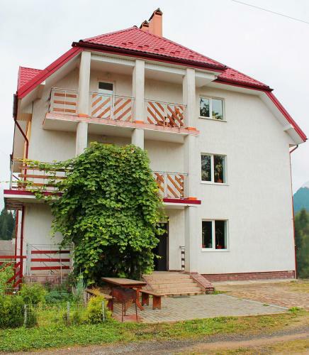 Hostal Hotel Uzlissya