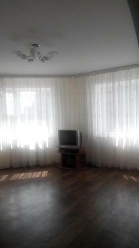 Apartment On Kravchuka 15b
