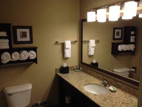 Grandstay Hotel & Suites - Glenwood