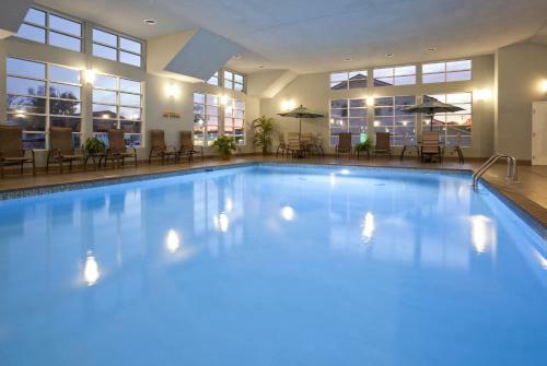 Grandstay Hotel & Suites - Glenwood