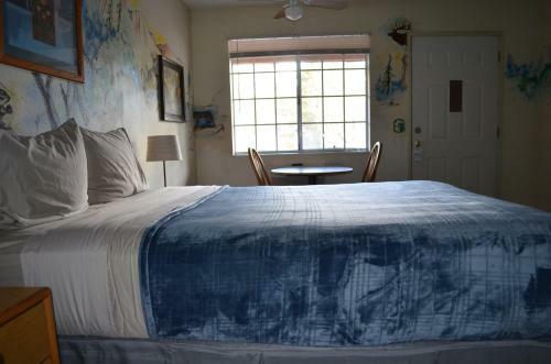 Deep Creek Motel