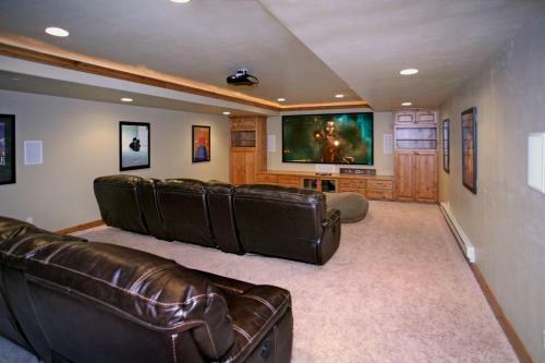 Boulder Ridge Home
