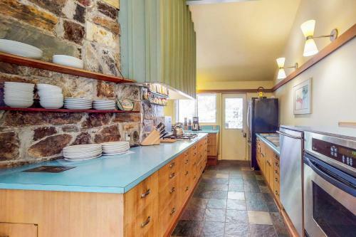Sierra Bridge House
