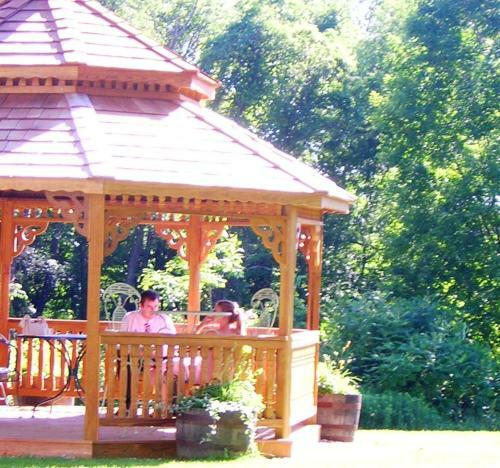 Centennial House Bed And Breakfast