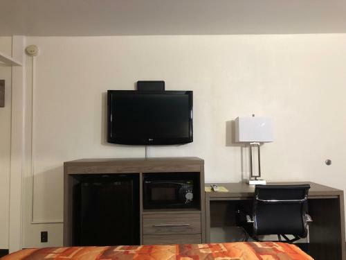 Motel Mid Continent Inn