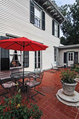 Bed & Breakfast 1872 John Denham House B And B Inn