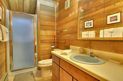 Flat Top 4 Two-bedroom Home