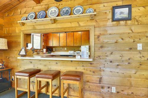 Flat Top 4 Two-bedroom Home