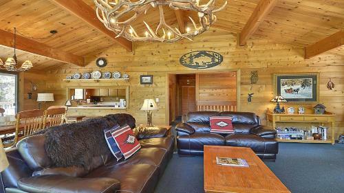 Flat Top 4 Two-bedroom Home