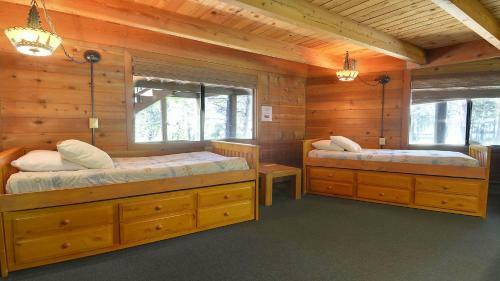 Flat Top 4 Two-bedroom Home