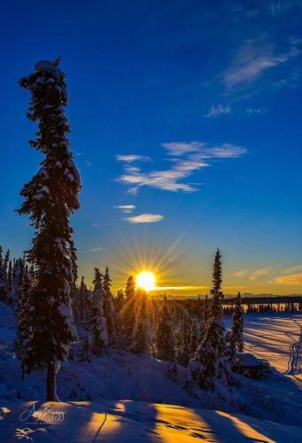 Lake Louise Lodge, Alaska