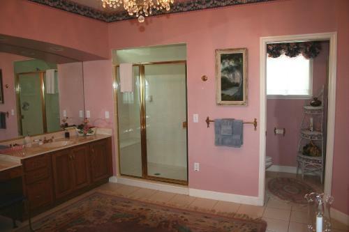 Heron Cay Lakeview Bed & Breakfast