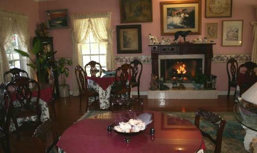 Heron Cay Lakeview Bed & Breakfast