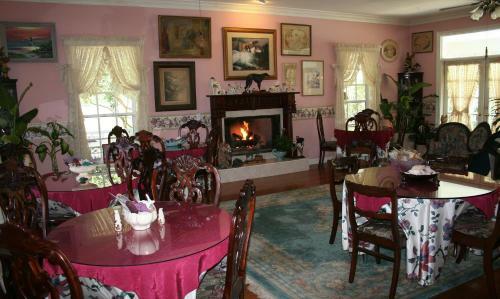 Heron Cay Lakeview Bed & Breakfast