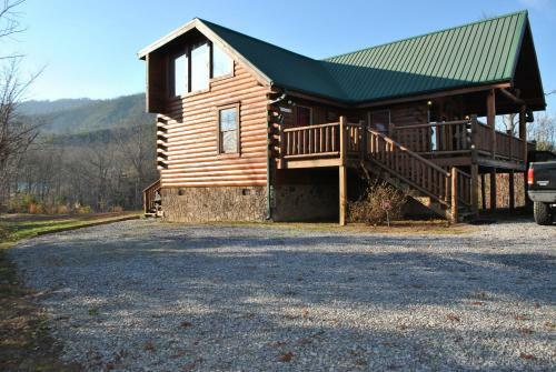 Far Horizon Cabin