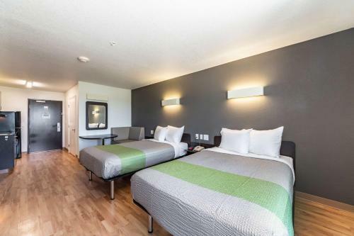 Hotel Studio 6 San Marcos