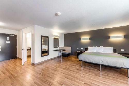 Hotel Studio 6 San Marcos