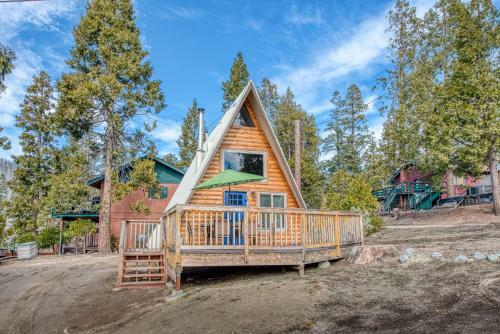 Cozy Bear Chalet