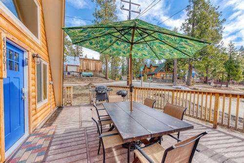 Cozy Bear Chalet