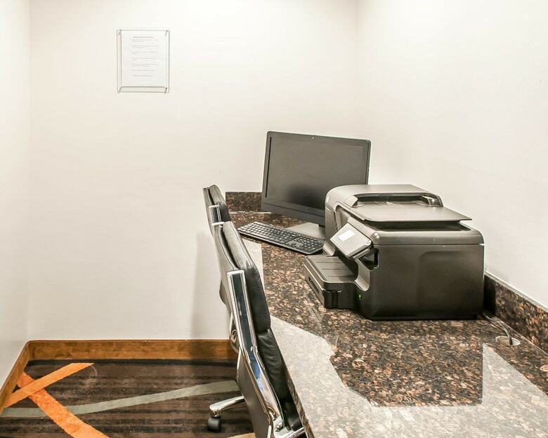 Hotel Quality Inn & Suites