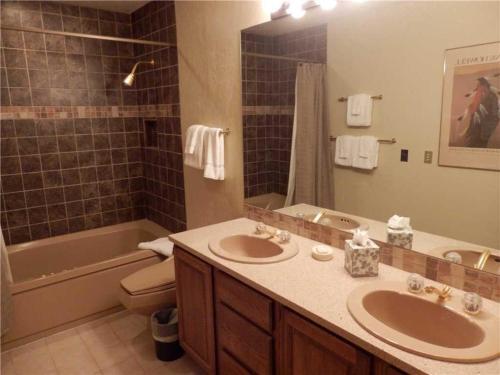 Northridge Hideaway House