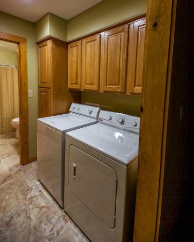 Grande Butte Lodge - Hocking Hills Home