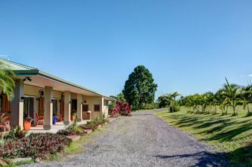 Hostal Mahana House Country Inn