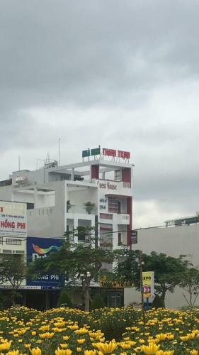 Hotel Nha Nghi Thanh Trinh