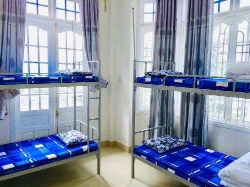 Van?s Hostel