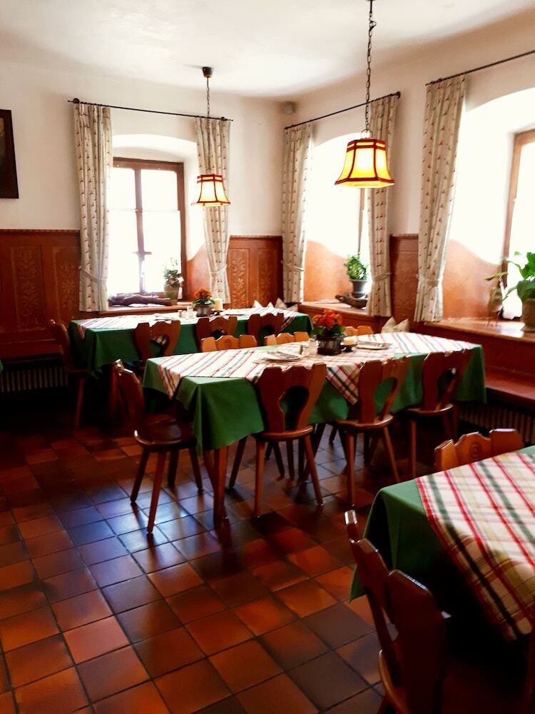 Hostal Gasthof Zum Rassen