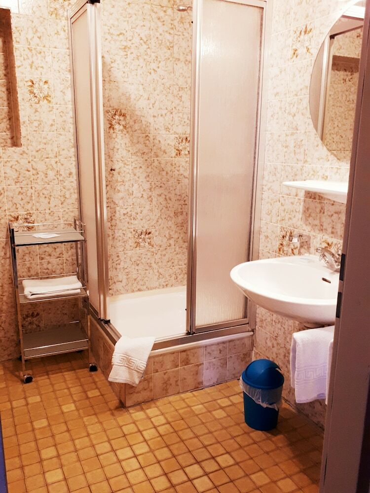 Hostal Gasthof Zum Rassen