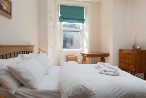 Apartamento 2 Bedroom Flat Sleeps 4 By The Shore