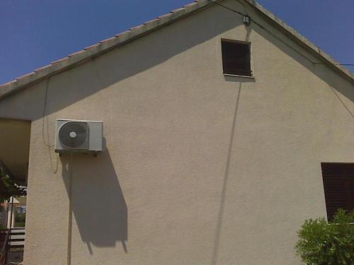 Apartments With A Parking Space Betina, Murter - 11322