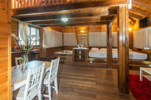 Lodge Brush Mansion