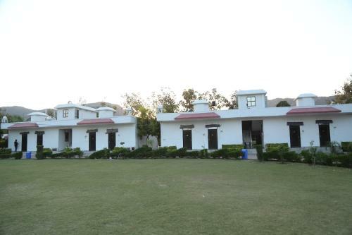 Hotel Gulmohar Sariska Resort