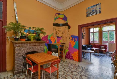Roger�s Hostel Tel Aviv (age 18-45)