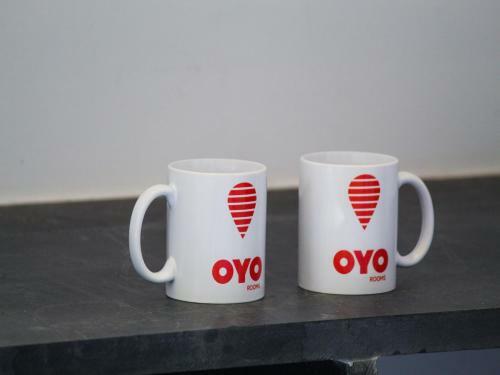 Oyo 22918 Hotel Sadanand Mourya Lodging And Boarding