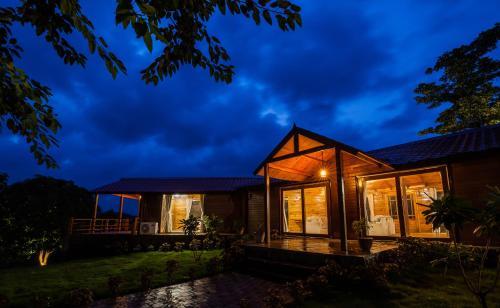 Villa Anjee's Chalet By Vista Rooms