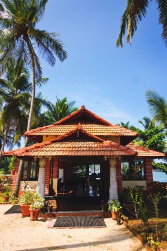 Hotel Paradise Lagoon