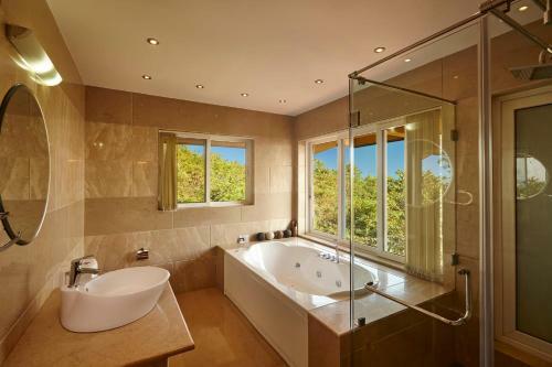 Dolphin Heights Ocean View Villa
