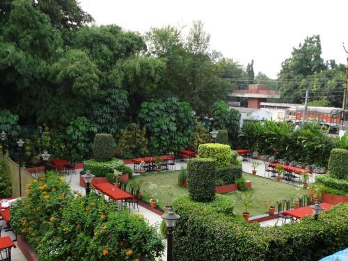 Hotel Manju Palace
